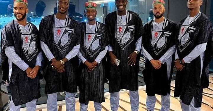 Guinée : le bonnet traditionnel des Peuls (poutoro) exprime les valeurs et l’identité d’une communauté à travers l’art du tissage