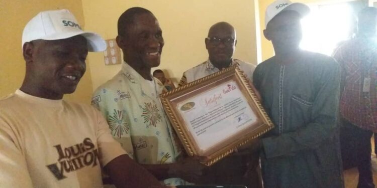 Cérémonie de remise des satisfecits à certains acteurs sociopolitiques à Coyah