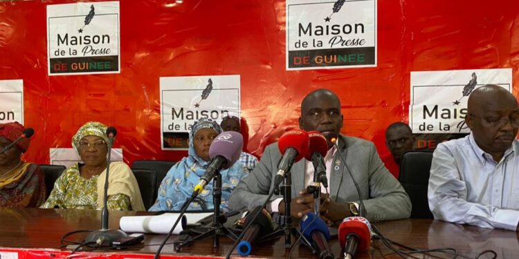 Guinée/violences politiques :AVCB et COJEDEV  diffusent un documentaire retracent les événements par régime