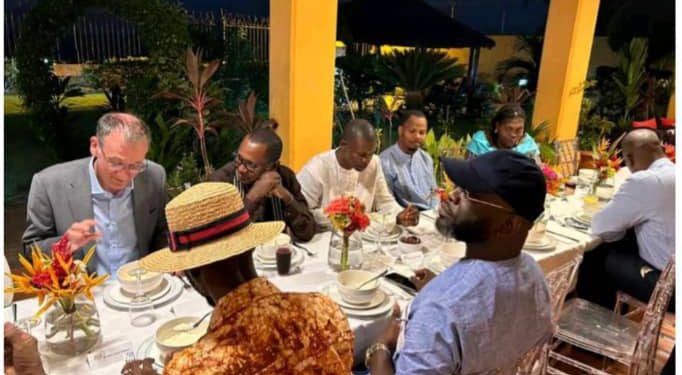 Ramadan : le général Pendessa à l’ambassade du Royaume-Uni et de l’Irlande du Nord pour une rupture collective