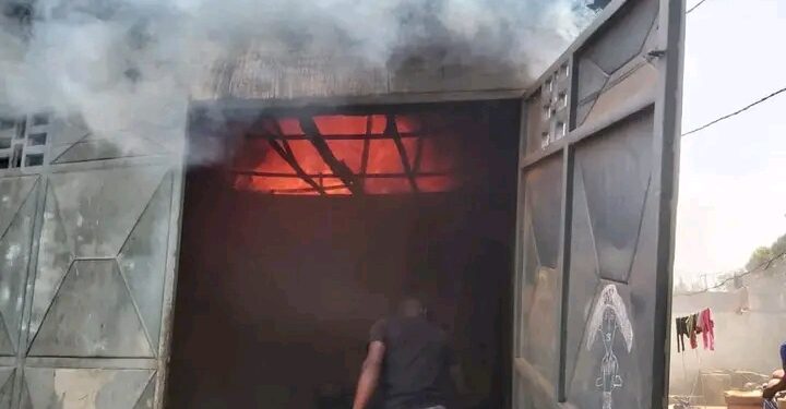 Dubréka : un incendie signalé dans un centre de loisir au km5