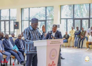 𝗣𝗮𝗹𝗮𝗶𝘀 𝗠𝗼𝗵𝗮𝗺𝗺𝗲𝗱 𝗩: 𝗗𝗲𝘀 𝗵𝗮𝘂𝘁𝘀 𝗰𝗮𝗱𝗿𝗲𝘀 𝗰𝗶𝘃𝗶𝗹𝘀 𝗲𝘁 𝗺𝗶𝗹𝗶𝘁𝗮𝗶𝗿𝗲𝘀 𝗽𝗿𝗲𝘁𝗲𝗻𝘁 𝘀𝗲𝗿𝗺𝗲𝗻𝘁