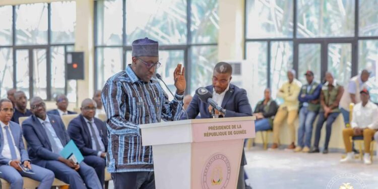 𝗣𝗮𝗹𝗮𝗶𝘀 𝗠𝗼𝗵𝗮𝗺𝗺𝗲𝗱 𝗩: 𝗗𝗲𝘀 𝗵𝗮𝘂𝘁𝘀 𝗰𝗮𝗱𝗿𝗲𝘀 𝗰𝗶𝘃𝗶𝗹𝘀 𝗲𝘁 𝗺𝗶𝗹𝗶𝘁𝗮𝗶𝗿𝗲𝘀 𝗽𝗿𝗲𝘁𝗲𝗻𝘁 𝘀𝗲𝗿𝗺𝗲𝗻𝘁