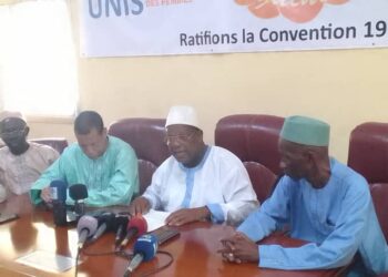 Guinée : le mouvement syndical Exige du gouvernement la restitution  des agréments et licences aux  médias affectés(déclaration )