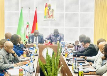 Guinée : le ministre Mory Condé face aux entreprises minières pour la construction de leurs sièges