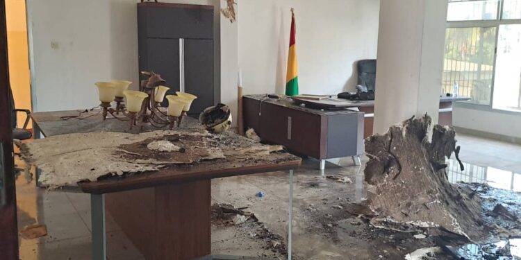 Guinée/ministère de la culture : le bureau de Moussa Moïse proie d’un feu