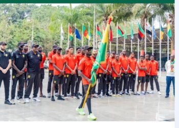NabyKeita, porte le drapeau de la Guinée à la cérémonie d’ouverture des JO Paris 2024