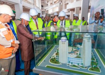 Guinée : le PM sur le chantier de la cité WAQF à Conakry 