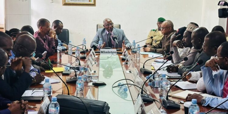 Guinée -examens nationaux : le PM soutient la recorrection des copies de certaines communes et préfectures “afin d’établir la justice “