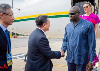 𝗙𝗢𝗖𝗔𝗖 𝟮𝟬𝟮𝟰 : 𝗟𝗲 𝗰𝗼𝘂𝗽𝗹𝗲 𝗽𝗿𝗲𝘀𝗶𝗱𝗲𝗻𝘁𝗶𝗲𝗹 𝗮𝗿𝗿𝗶𝘃𝗲 à 𝗣𝗲𝗸𝗶𝗻 ce dimanche