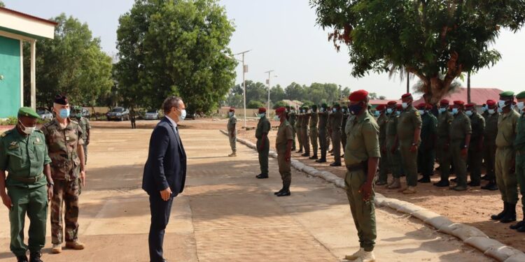 Les autorités guinéennes démentent l’existence d’une base militaire française dans le pays