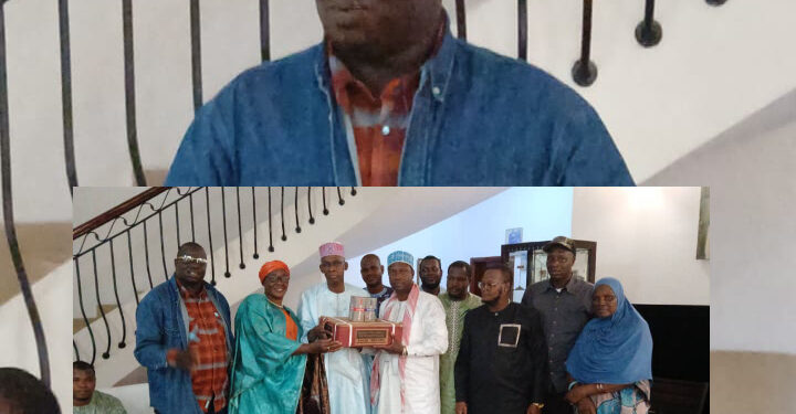 Le président de l’AJSDT s’exprime après la remise de 2400 cahiers 500 stylos pour les élèves de Tougué