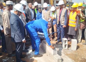 Conakry: la construction du siège de la direction générale de la douane entamée 