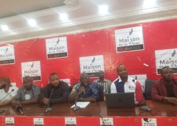 Le FNDT  demande au président de la transition de se présenter candidat aux prochaines élections en Guinée ( déclaration )