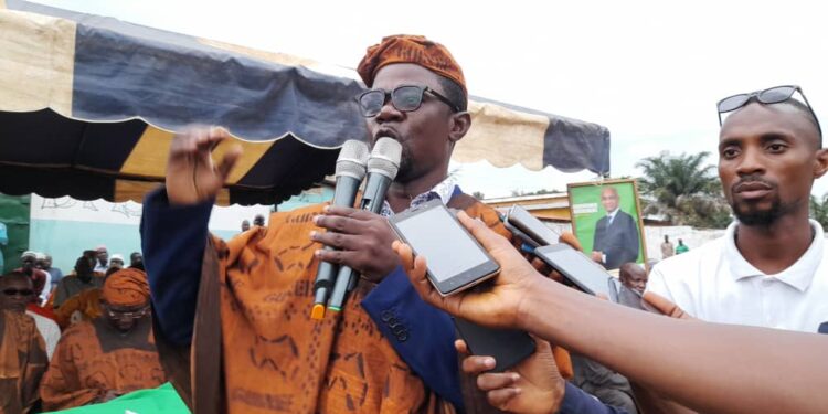 Des gens gui ont échoué sur le terrain, comment peuvent-ils réussir par procuration?