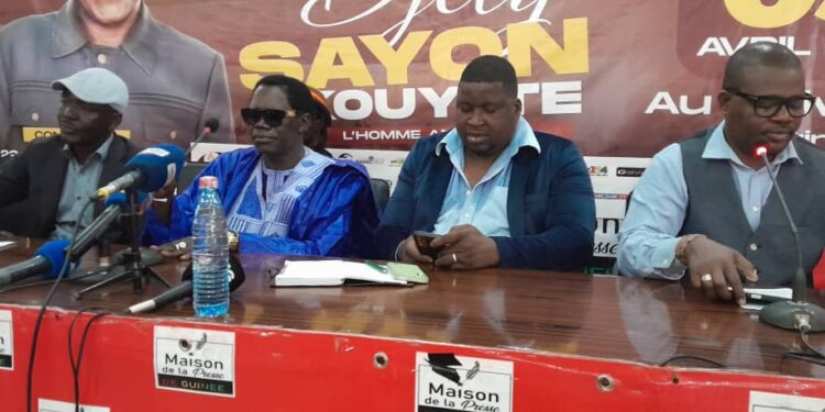 Djely Sayon Kouyaté annonce la sortie d’un nouvel album « Guinè Malii ».