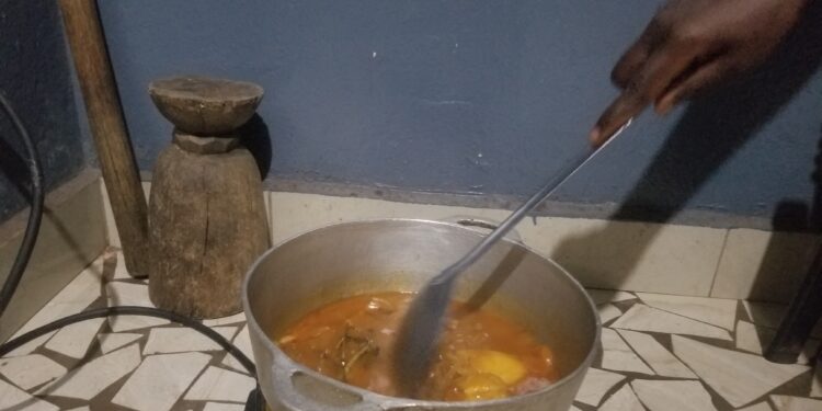 Les Secrets des Femmes Musulmanes Guinéennes : Comment Préparer des Repas Délicieux sans Goûter ?