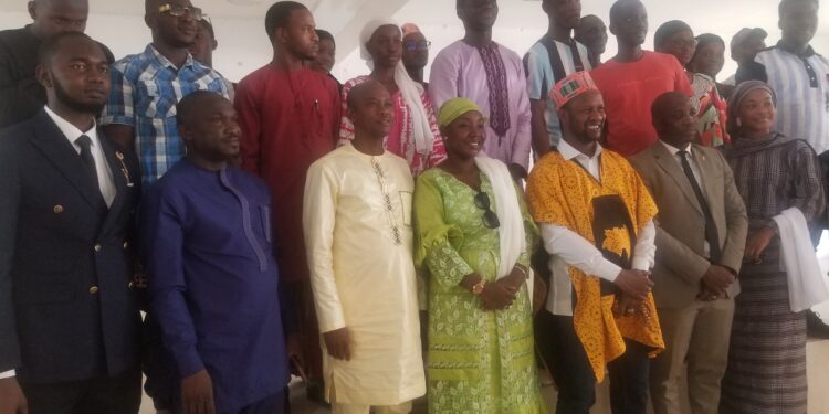 Réussir Ensemble : La Conférence Modèle de Réussite de Djoum event , un Tremplin pour l’Avenir des Jeunes Entrepreneurs »