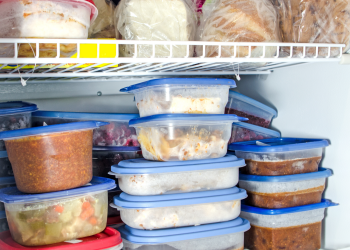 Congélation des sauces : Les femmes partagent leurs avis sur cette nouvelle tendance culinaire