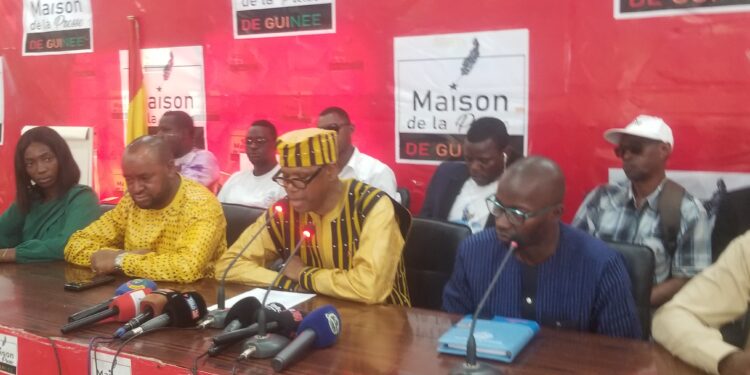 Tempête à l’UFDG : Le Professeur Lamarana Petty Diallo dénonce une dérive autoritaire et appelle à une réforme en profondeur