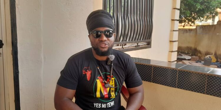 Le Grand Retour d’Abraham Singer : “Fow Yo Hothio”, un Cri de Ralliement pour la Jeunesse