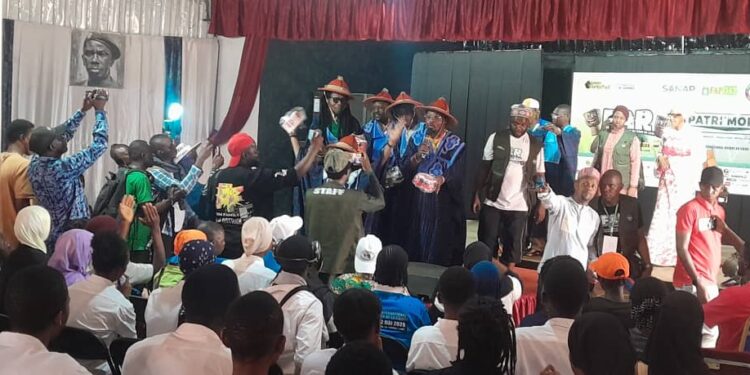 “Entre scènes et récompenses : le FAR 2025 clôture en apothéose”