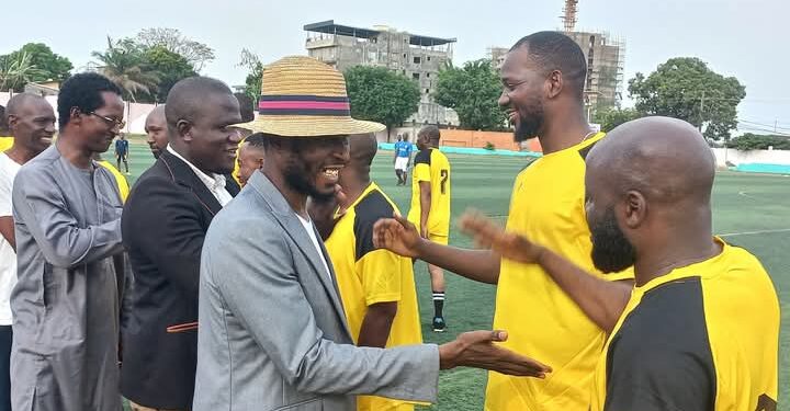 Le SPPG et le PNUD autour du cuir rond pour célébrer la Journée mondiale de la liberté de la presse