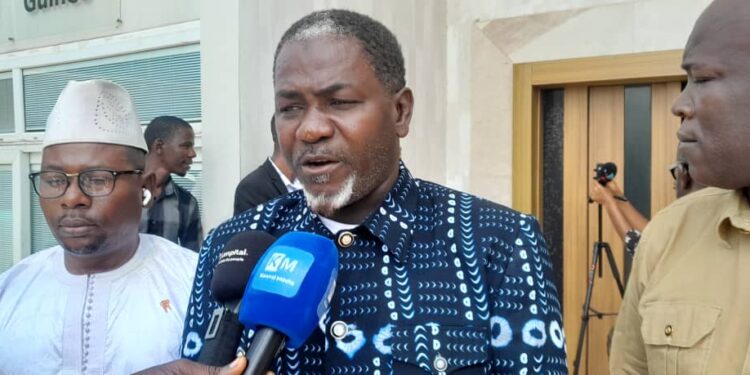 Transition en Guinée : Dr Ibrahima Sory Diallo Accuse le Gouvernement d’Exclusion et d’Opacité