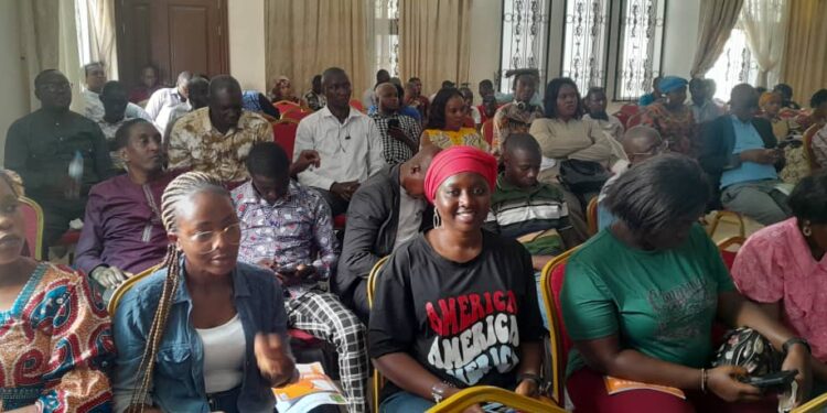 Conakry : Plus de 80 journalistes formés à la vidéo mobile pour une information plus rapide et accessible !