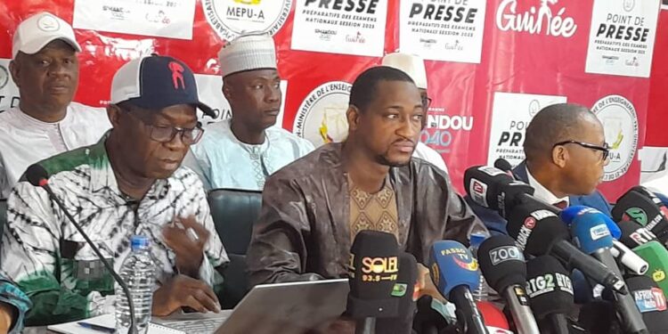 Examens nationaux 2025 : Plus d’un demi-million de candidats mobilisés dans tout le pays