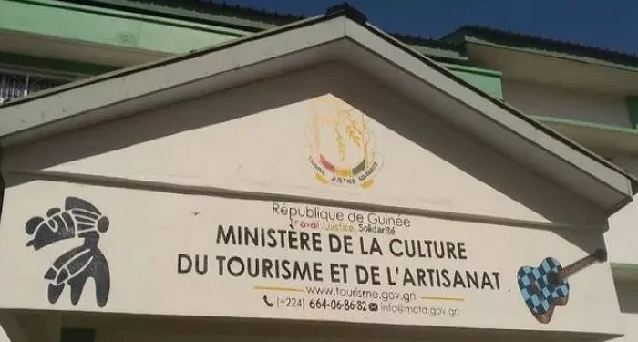 Évacuation sanitaire : deux figures de la musique guinéenne transférées en Tunisie