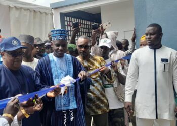Sonfonia : Un Centre de Santé Ultra-Équipé Voit le Jour, Baptisé en l’Honneur de Lauriane Doumbouya