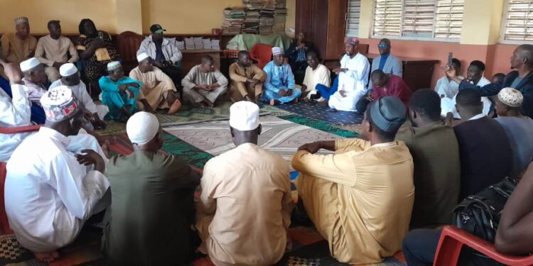 Guinée : la promotion 1999-2003 du Collège Koloma se retrouve pour un hommage émouvant