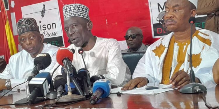Guinée : La suspension du RPG-AEC et de l’UFDG jugée « fondée » par l’opposant Aboubacar Soumah