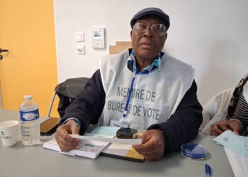 Référendum constitutionnel en Guinée : à Lille, des électeurs guinéens privés de leurs cartes pour le scrutin de ce dimanche 21 septembre 2025.