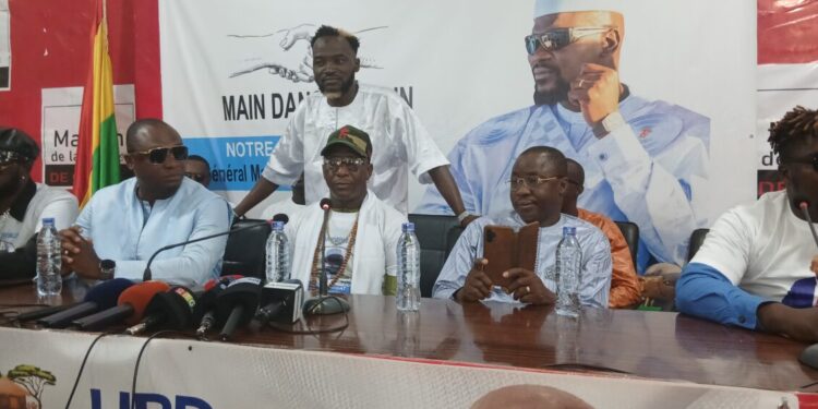 Guinée : des artistes appellent le Général Mamadi Doumbouya à se porter candidat à la présidentielle