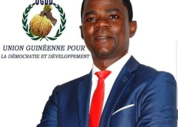 Guinée : les 368 présidents de délégations spéciales parrainent Mamadi Doumbouya, Pépé Francis Haba dénonce une absence de compétition