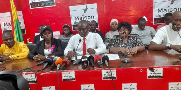 Guinée : le Forum national des jeunes partis politiques appelle à une élection apaisée et critique la caution présidentielle jugée « excessive »