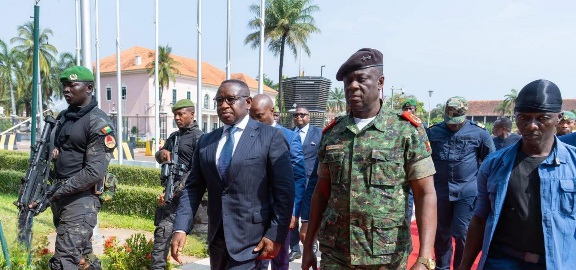 Guinée-Bissau : la CEDEAO et la junte discutent d’une transition d’un an