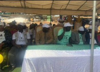 Dixinn : les acteurs de la friperie affichent leur soutien au CNRD et au candidat Mamadi Doumbouya