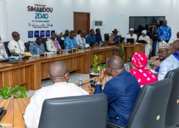 Guinée : un dispositif transitoire mis en place pour assurer la continuité de l’État après la démission du gouvernement