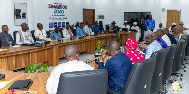 Guinée : un dispositif transitoire mis en place pour assurer la continuité de l’État après la démission du gouvernement