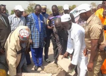 Guinée : les ressortissants de Fodécariah lancent la construction d’un collège à Dinguiraye