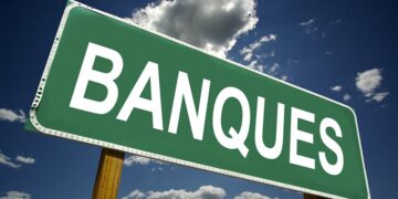 Réformes financières en Guinée : Doumbouya impose la bancarisation totale