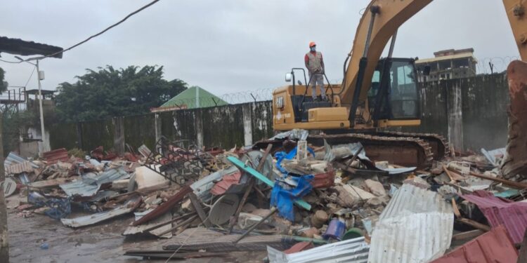Guinée : début de la démolition de l’ancienne Maison centrale de Conakry