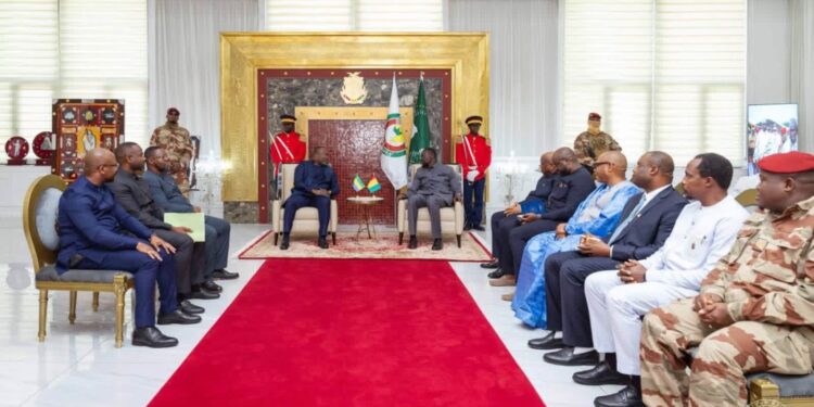De l’Afrique au Golfe, dix nouveaux ambassadeurs prennent leurs fonctions en Guinéeq