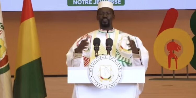 Guinée : Mamadi Doumbouya accorde une remise totale de peine à 217 condamnés
