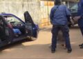 Conakry : découverte de deux corps sans vie dans une Nissan à Petit Simbaya