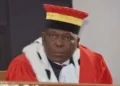 Guinée : sept ans de prison et confiscation de biens pour l’ancien président de la Cour constitutionnelle